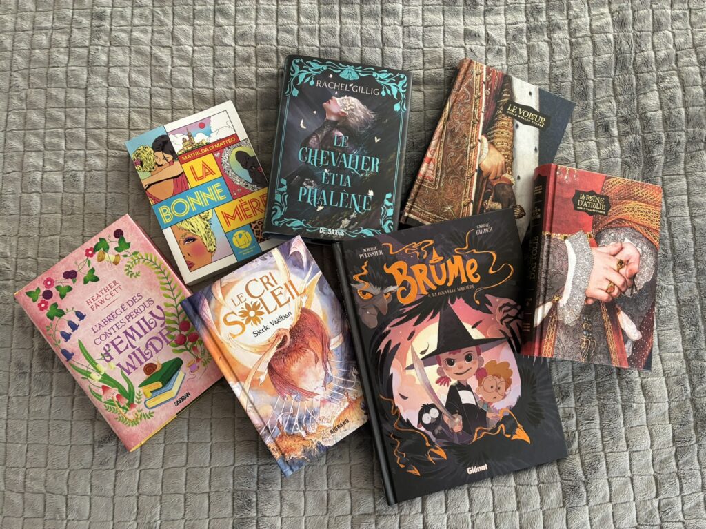 Photo de mon arrivée livresque du mois, pour illustrer mon bilan lectures d'Octobre 2025.