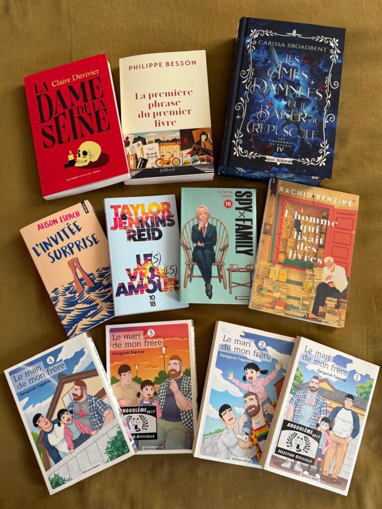 Photo de mon arrivée livresque du mois, pour illustrer mon bilan lectures de septembre 2026.